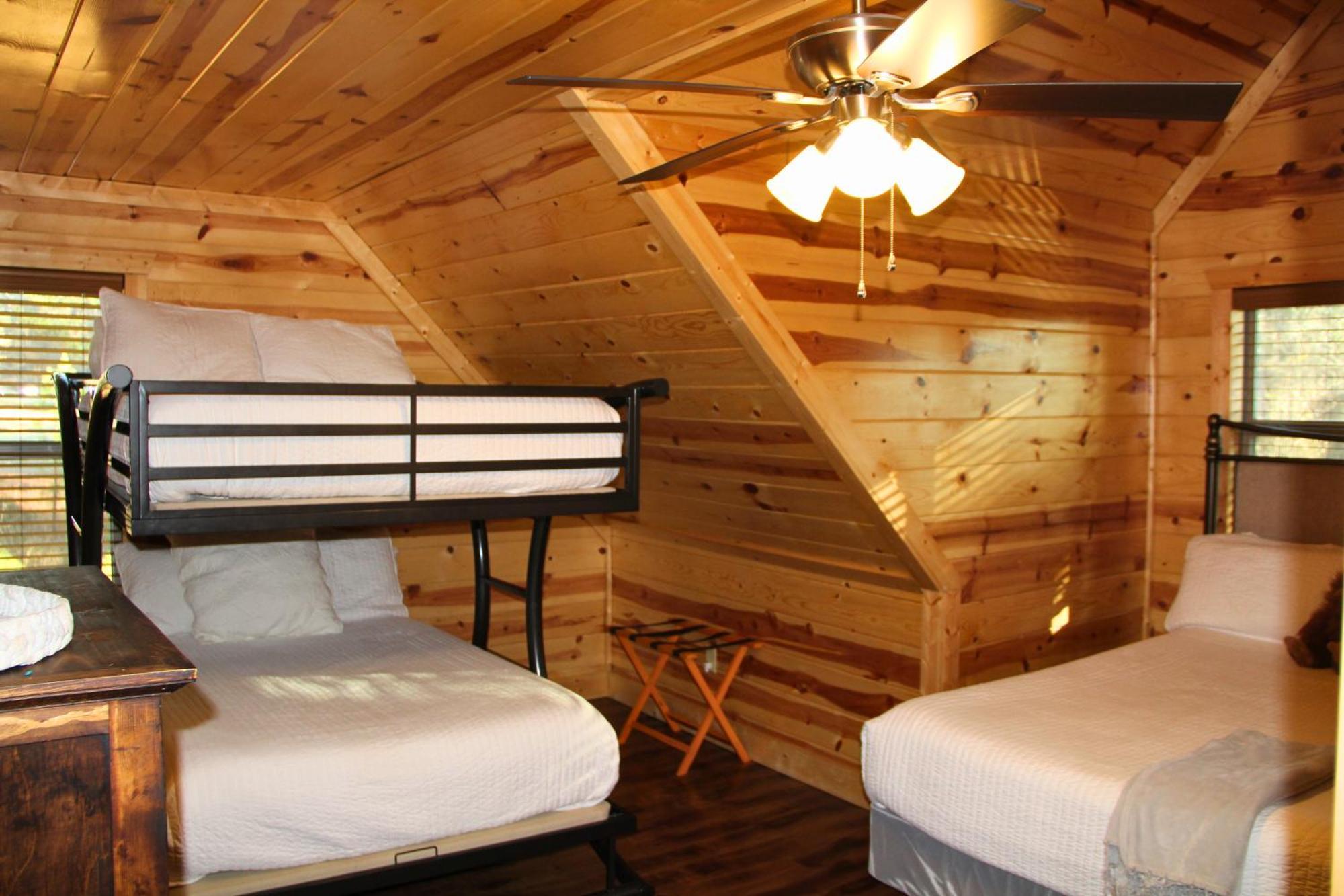 4Br/3Bth Family Cabin With A Hot Tub, Sleeps 14 Broken Bow Exterior photo